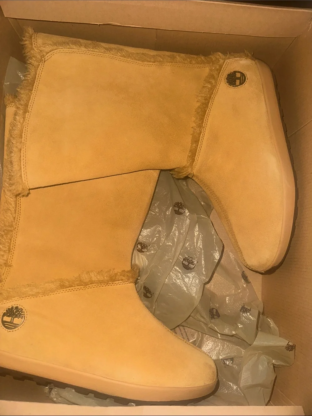 Timberland Wheat Suede Shearling Short Boots - Wheat